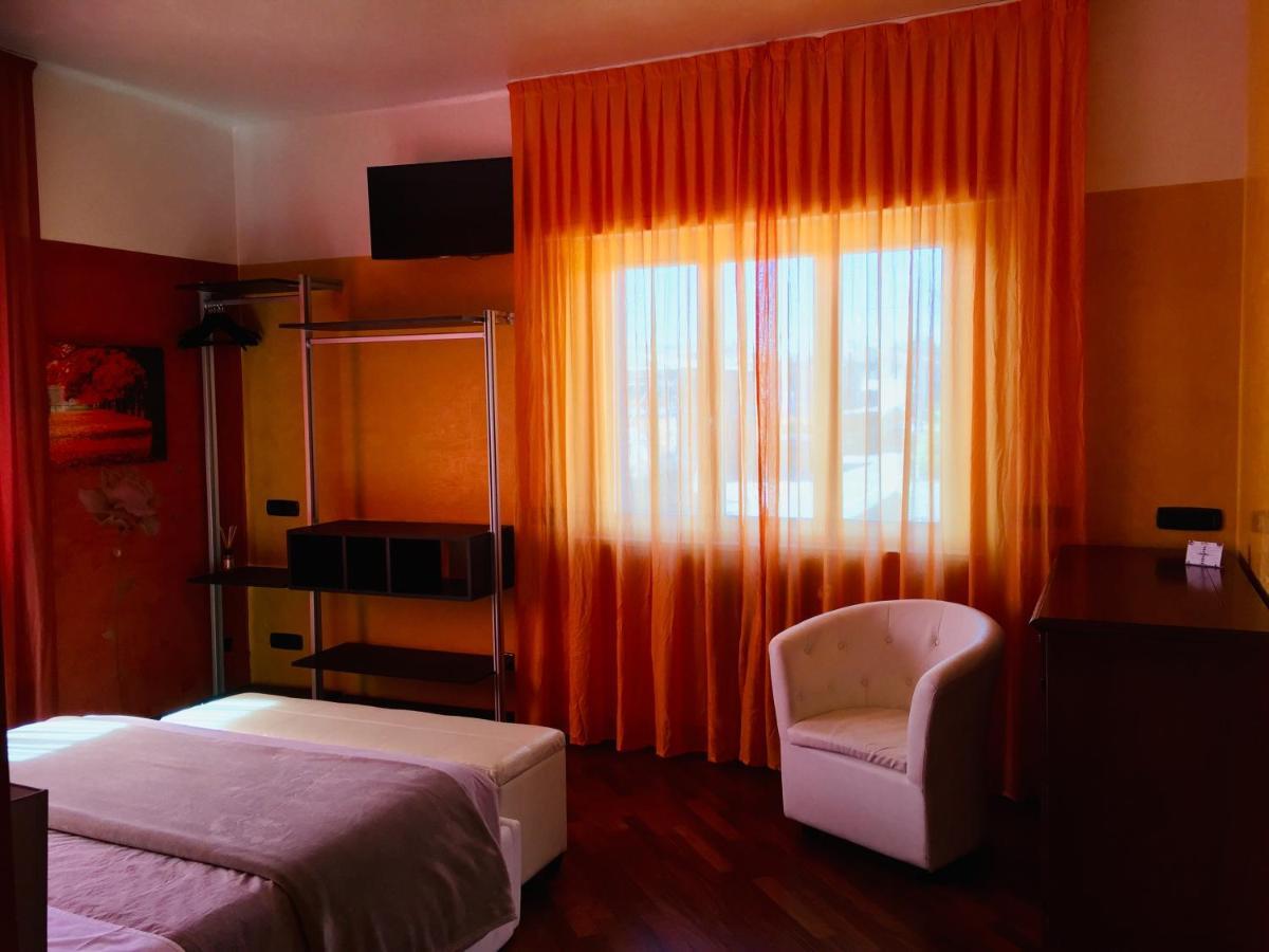 B2In Suite & Office Capriate San Gervasio Bagian luar foto