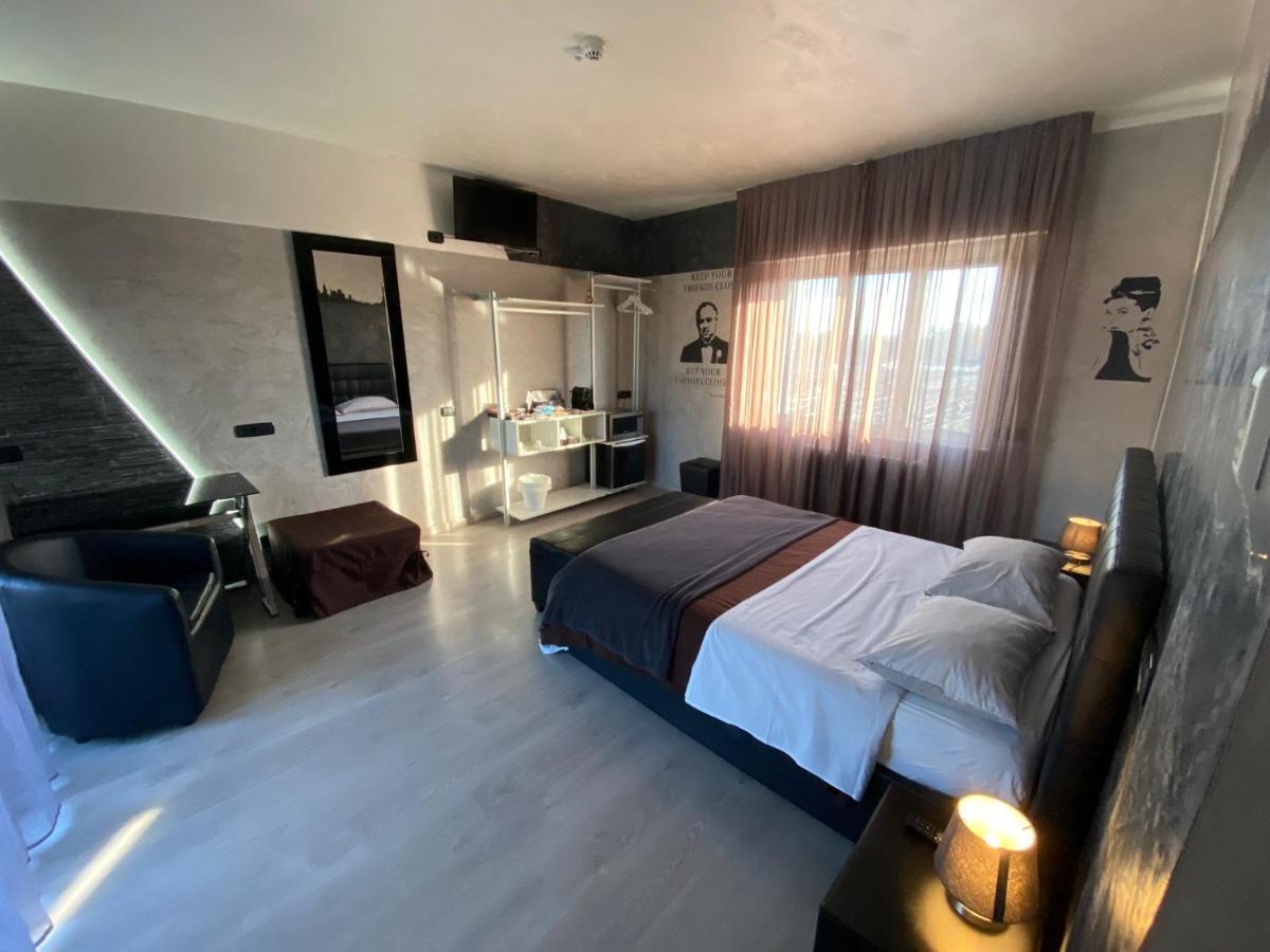 B2In Suite & Office Capriate San Gervasio Bagian luar foto