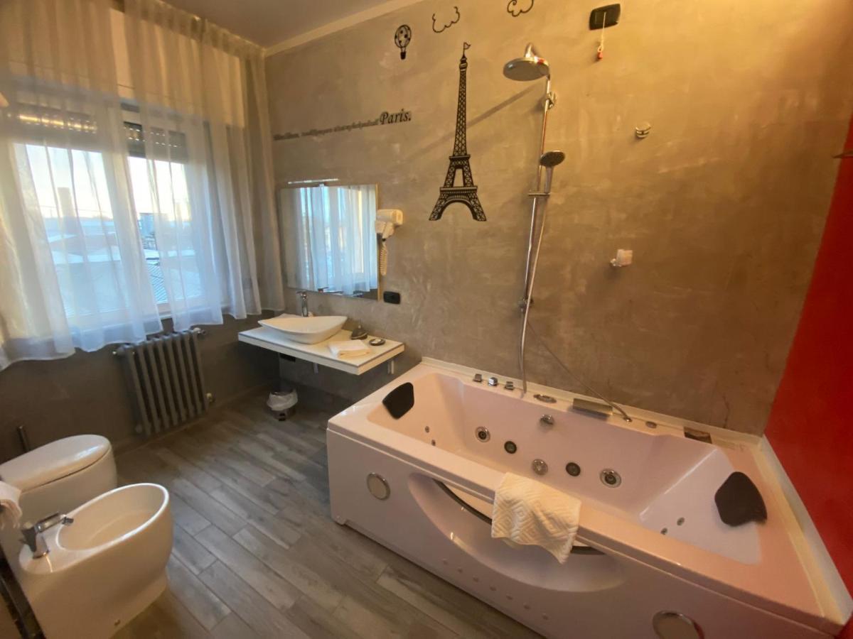 B2In Suite & Office Capriate San Gervasio Bagian luar foto