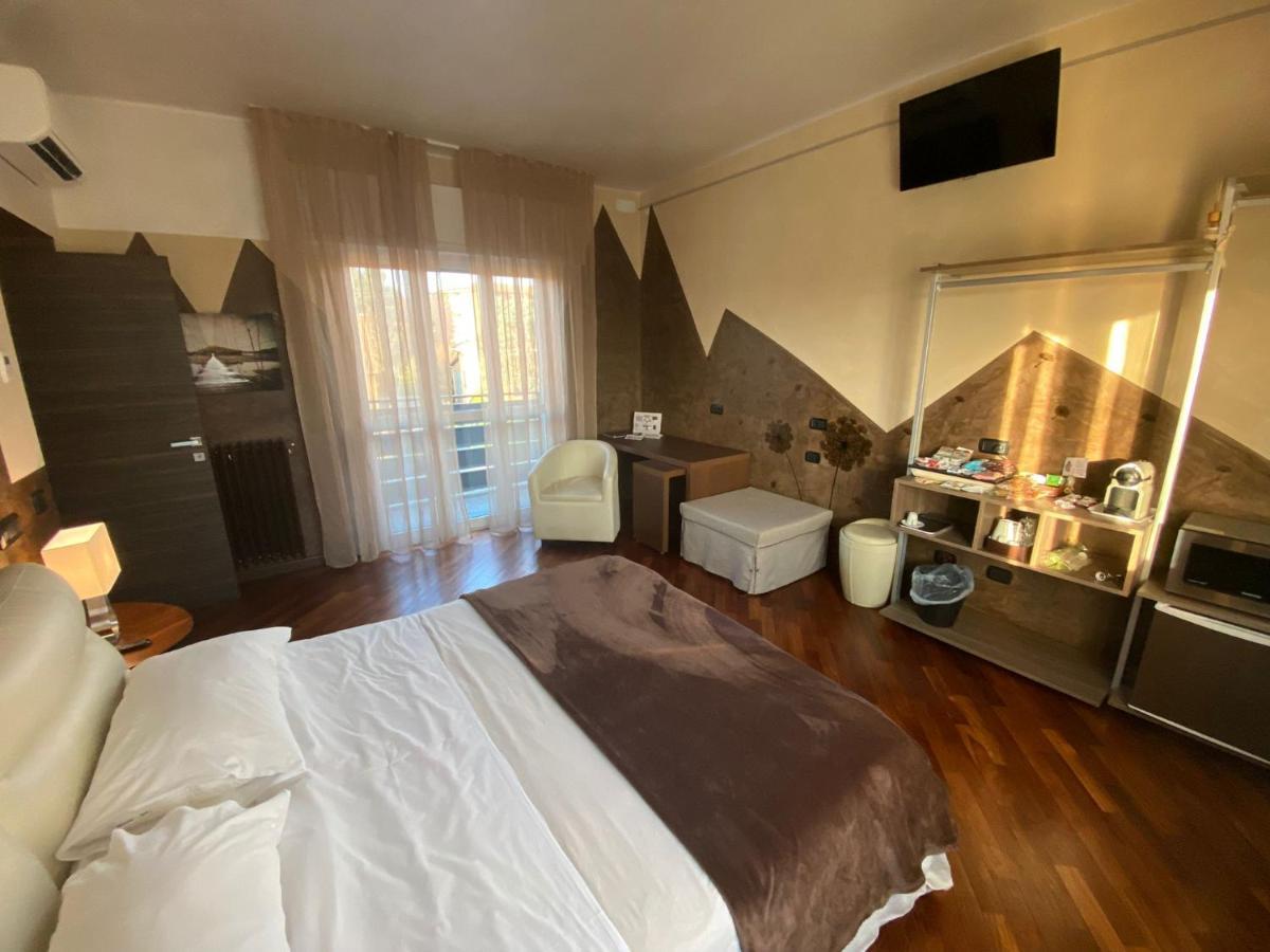 B2In Suite & Office Capriate San Gervasio Bagian luar foto